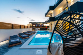 Luxury Villa JoMaNI with heated pool